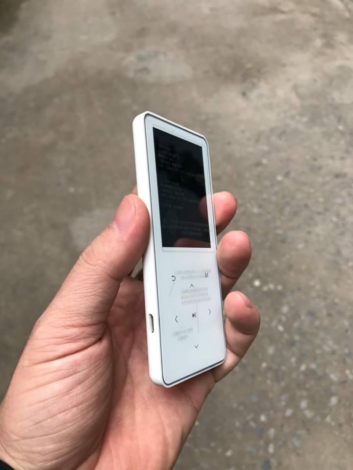Máy nghe nhạc Uniscom X12