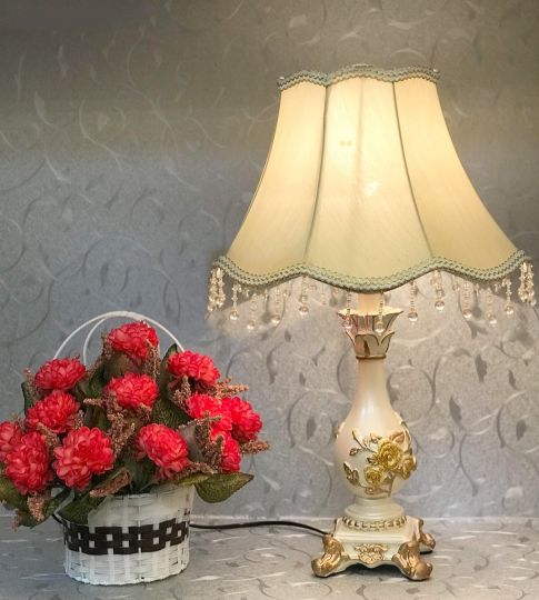 ĐÈN BÀN TÂN CỔ ĐIỂN MB8214