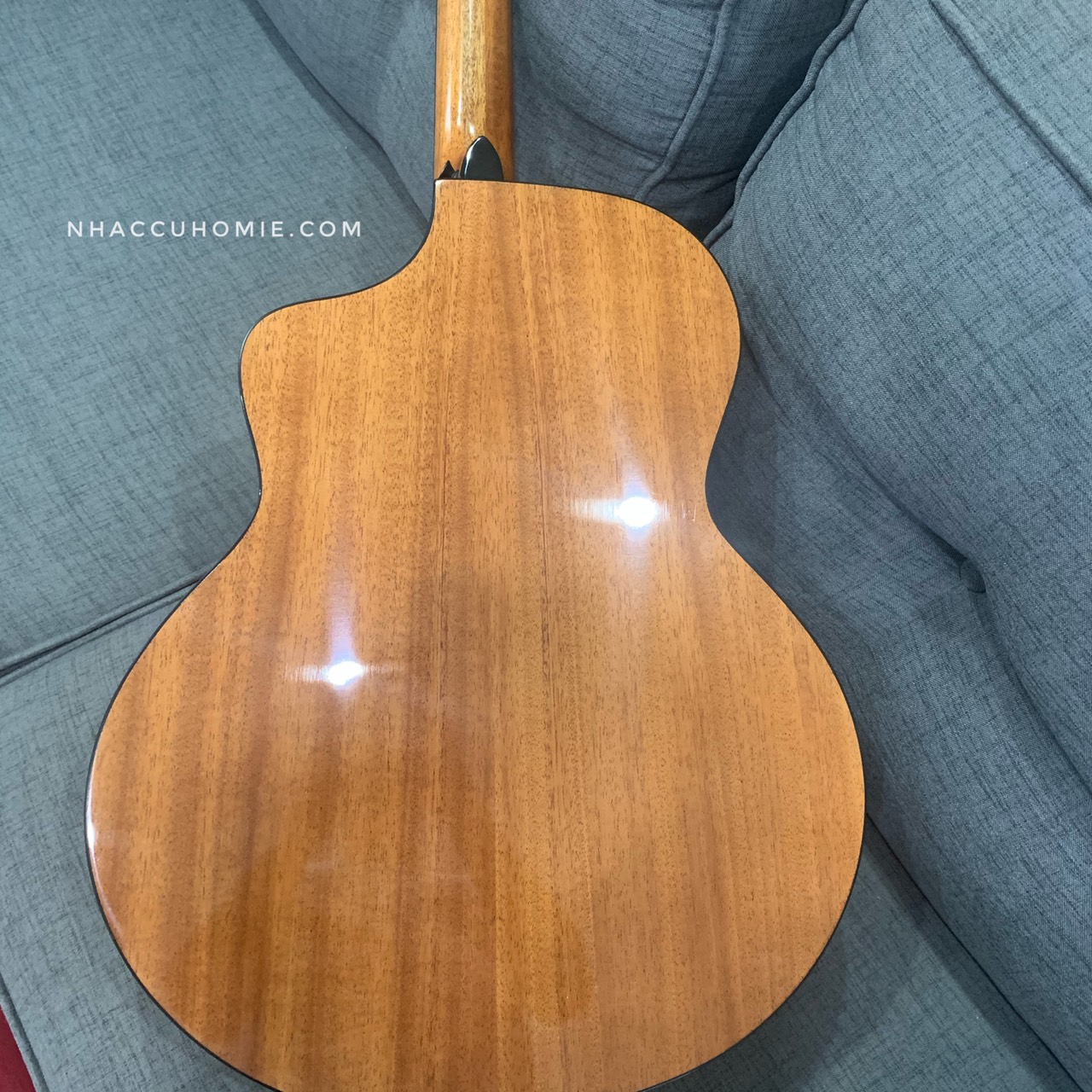 ĐÀN GUITAR ACOUSTIC TAKLA M580