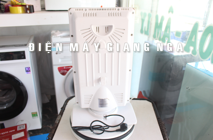 Máy sưởi điện Taka TKE108