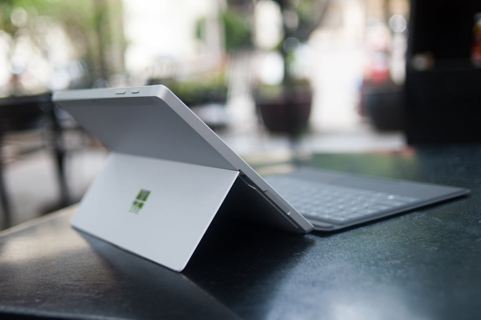 Máy tính bảng Microsoft Surface Pro 4 4GB/128GB