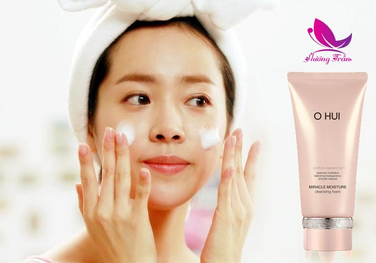 Sữa Rửa Mặt Ohui Miracle Moisture Cleansing Foam 160ml