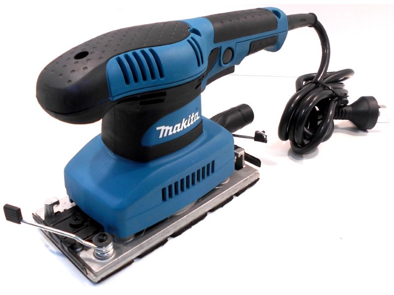 Máy chà nhám rung Makita BO3710