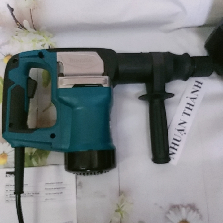 MÁY ĐỤC BÊ TÔNG MAKITA M8600/M8600B