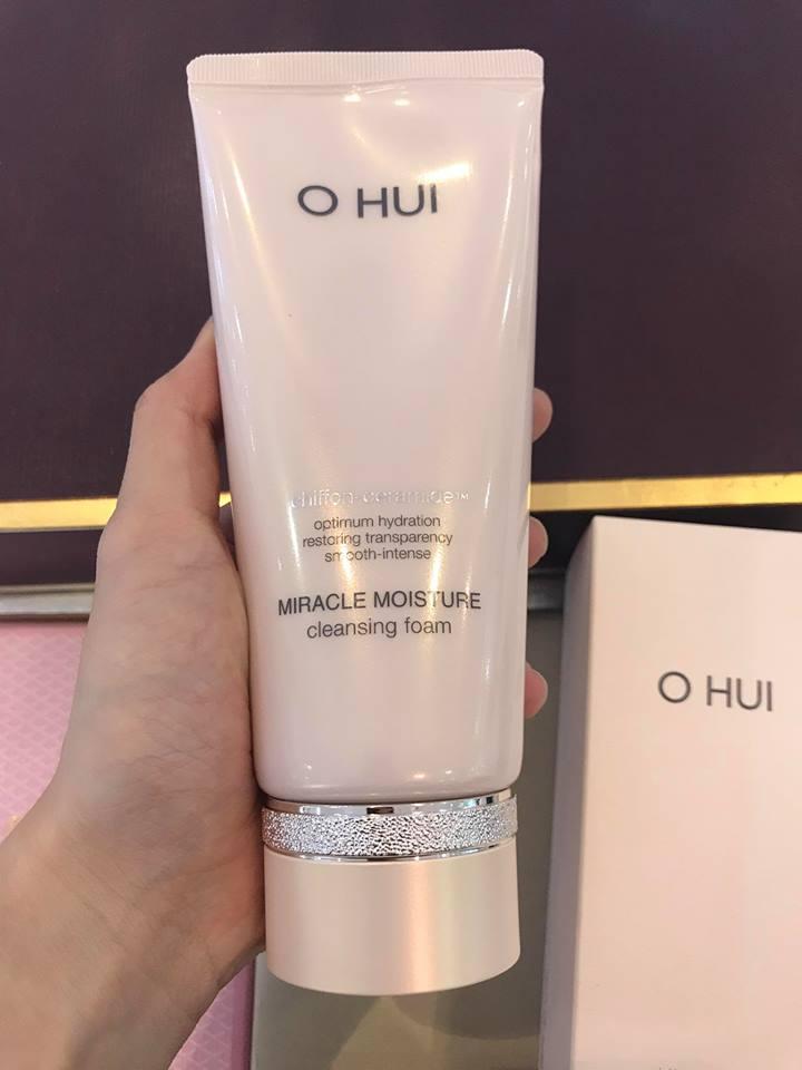 Sữa Rửa Mặt Ohui Miracle Moisture Cleansing Foam 160ml