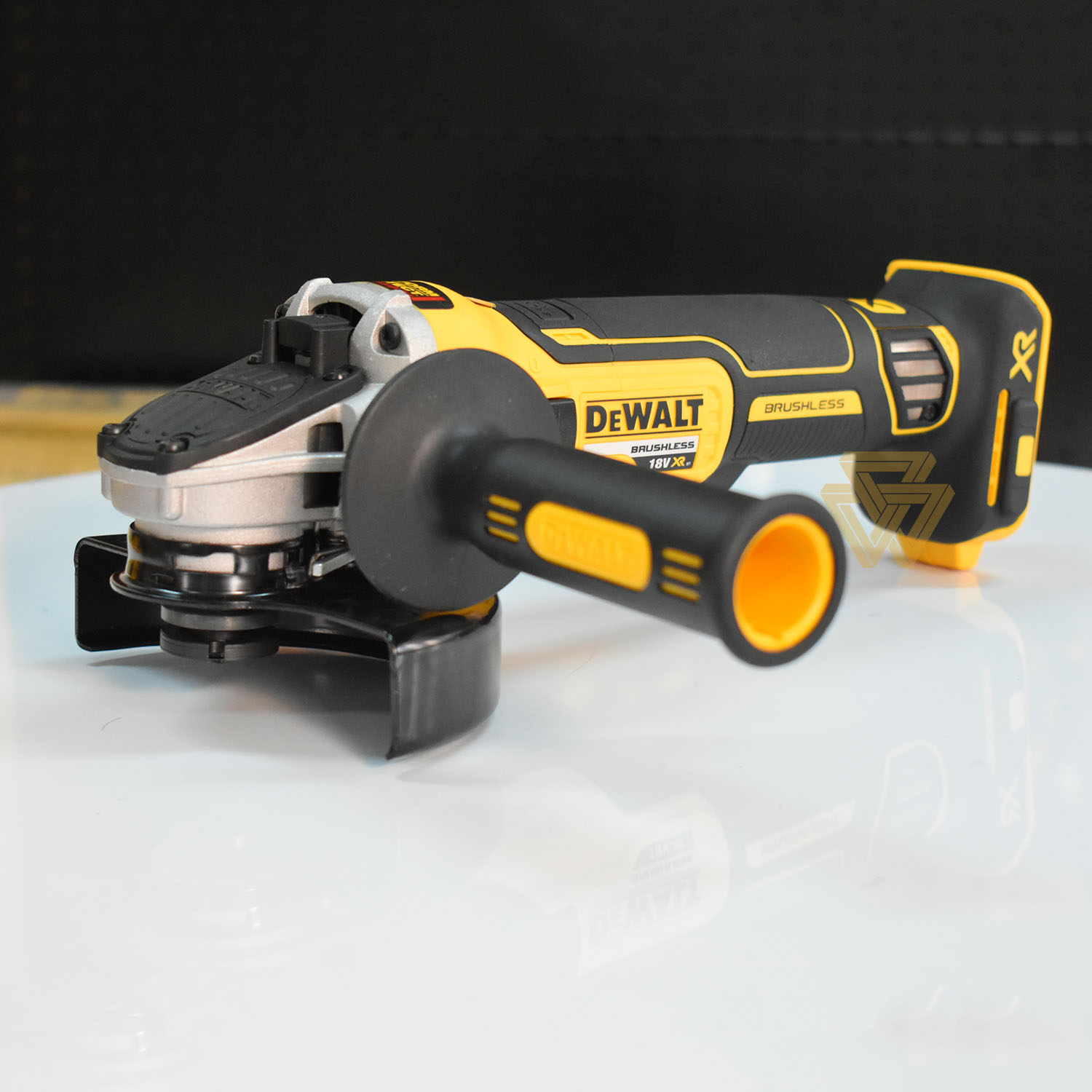 MÁY MÀI GÓC DEWALT DCG405N