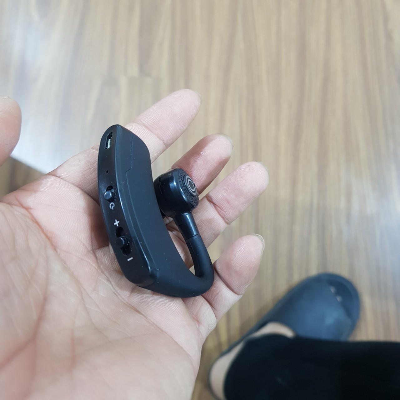 Tai Nghe Bluetooth V9