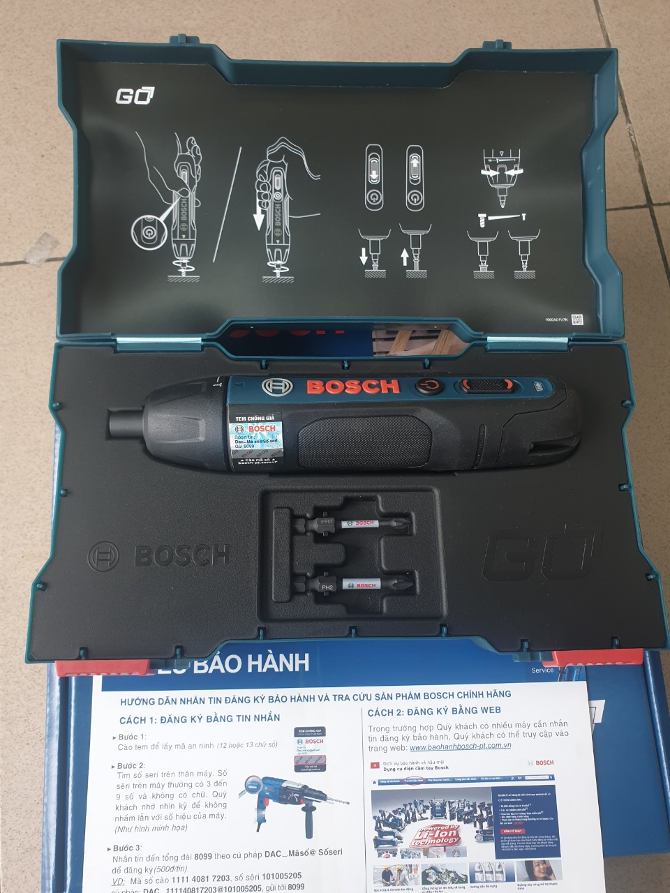 Máy vặn vít dùng pin Bosch GO