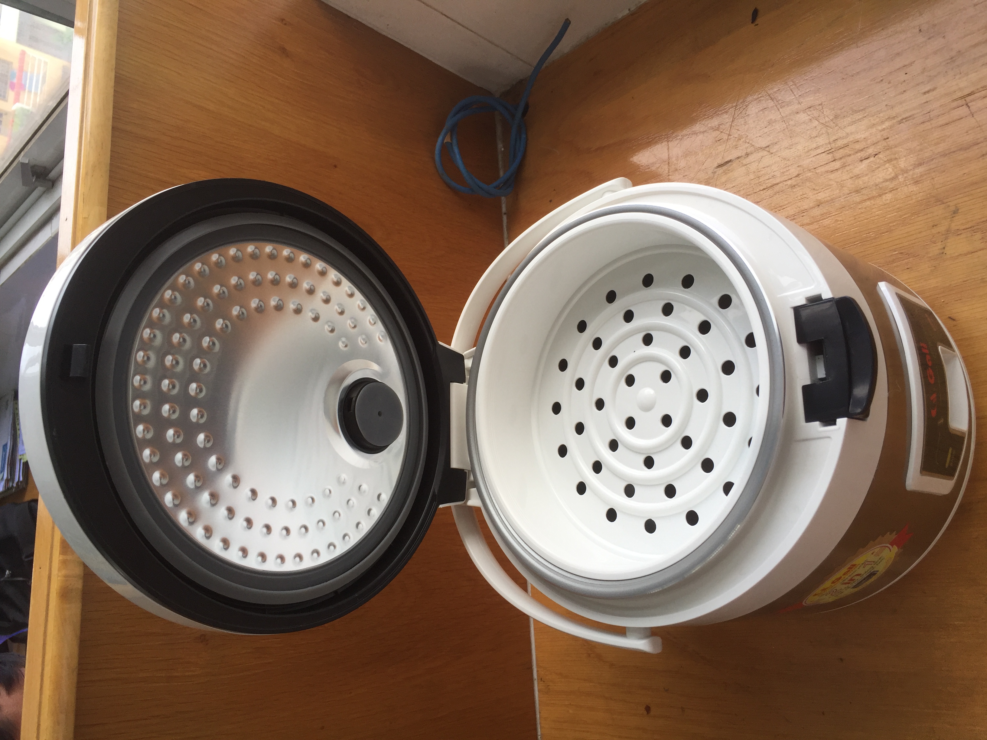 Nồi cơm điện Gali GL-1722 2.2L