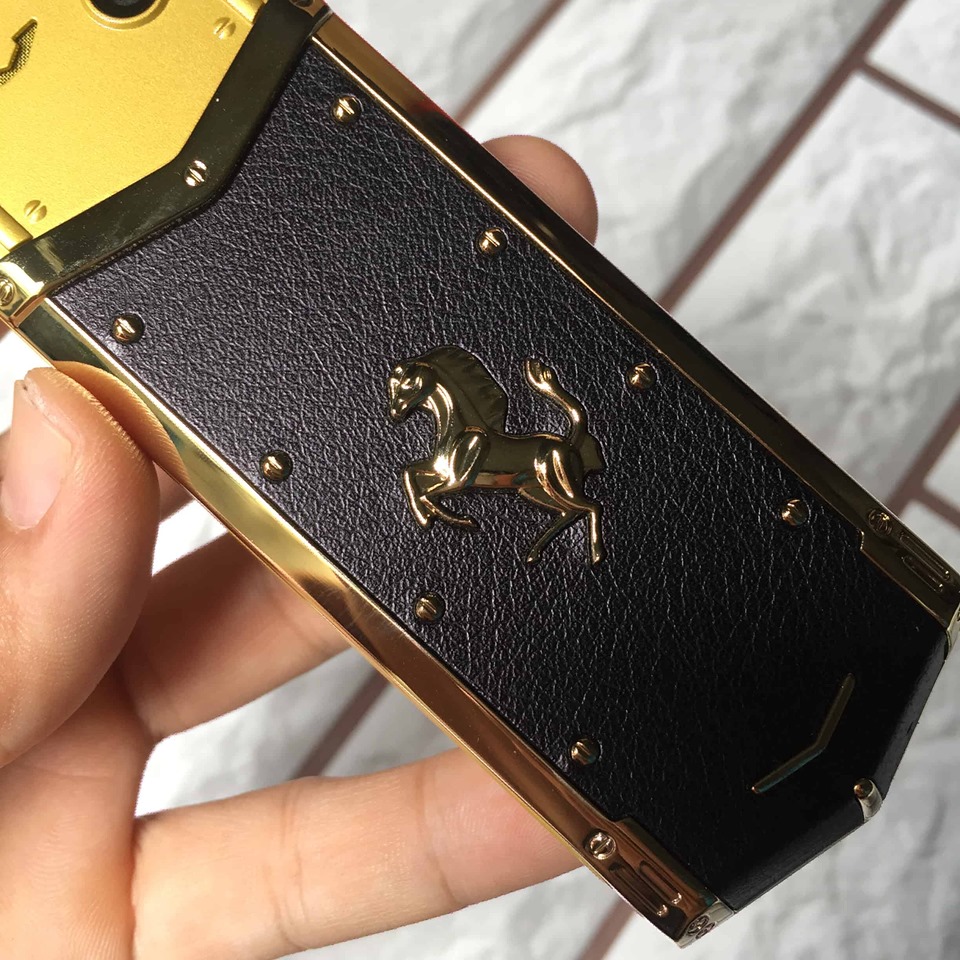 Điện thoại Vertu A18
