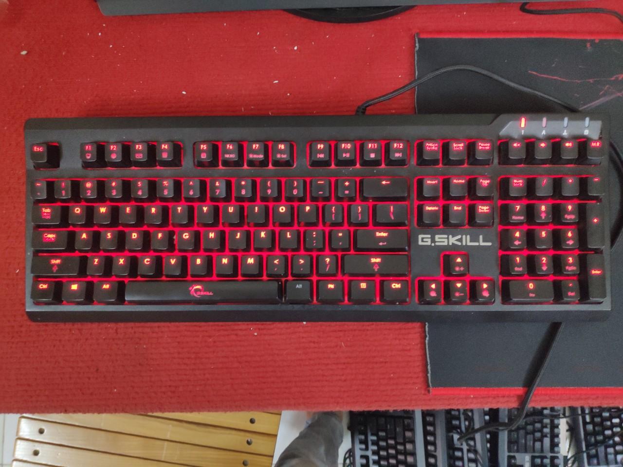 Bàn phím G.SKill Ripjaws KM570 MX Red/Brown/Blue Switch