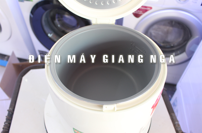 Nồi cơm điện Sato S18-81G 1,8L