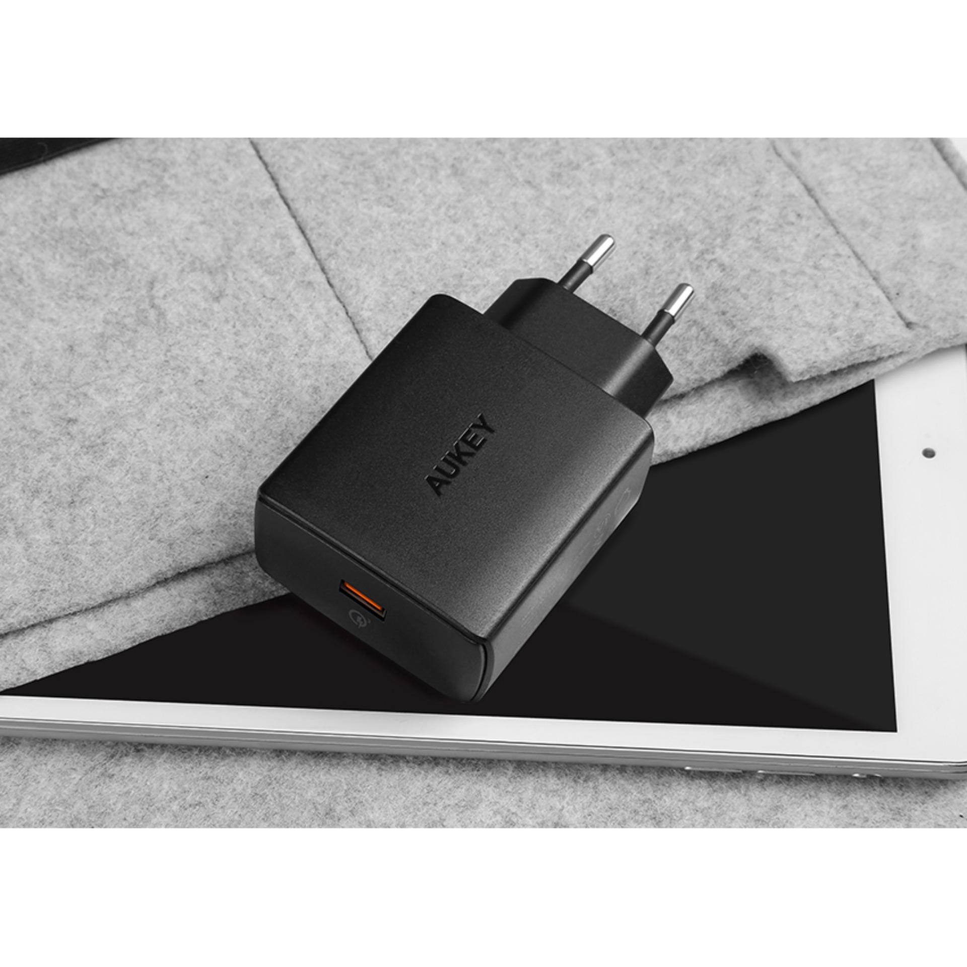 Sạc Aukey PA-T17 Quick Charge 3.0