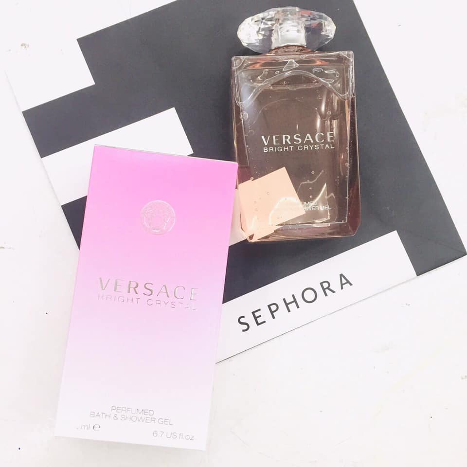 Dưỡng Thể Versace Bright Crystal Perfumed Body Lotion 200ml
