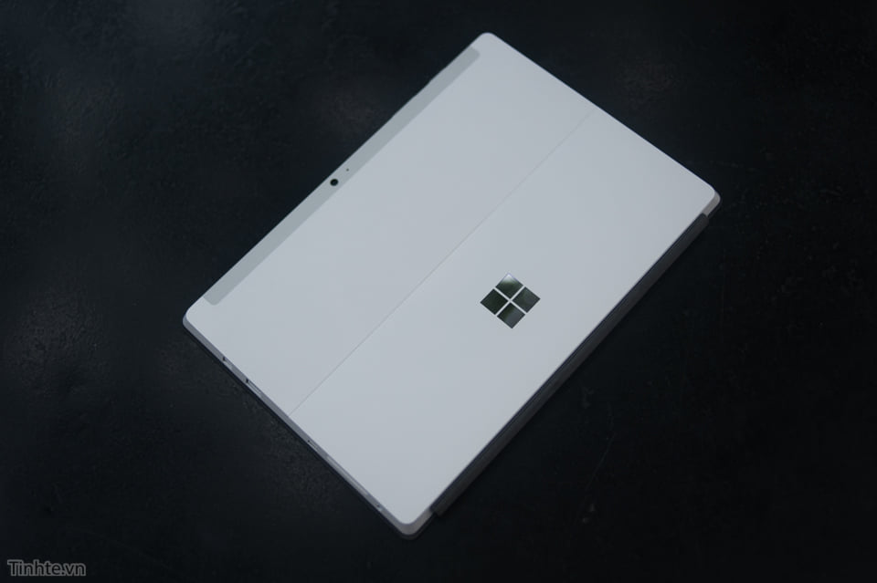 Máy tính bảng Microsoft Surface Pro 4 4GB/128GB