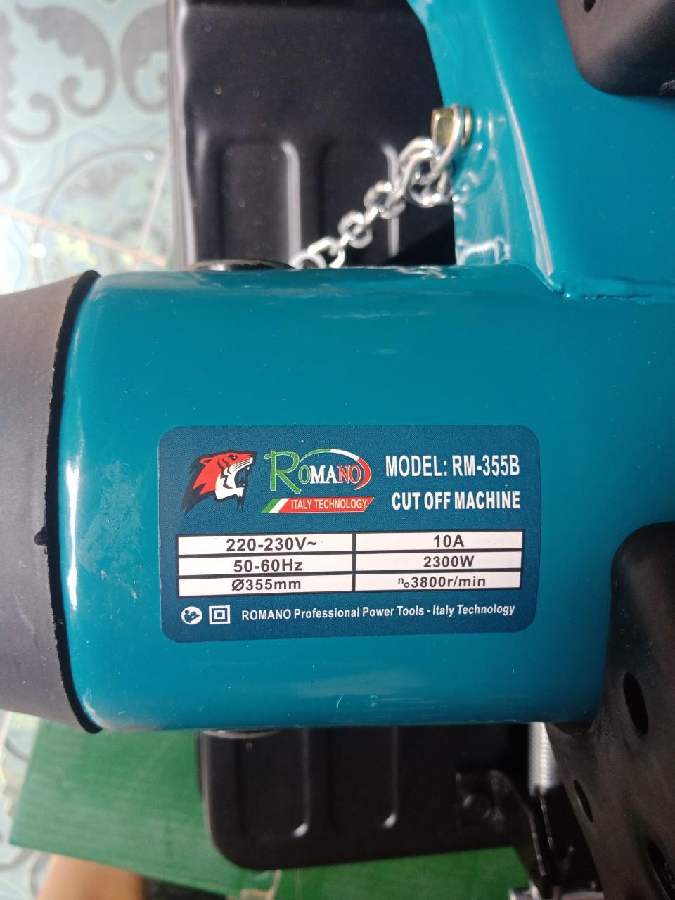 Máy cắt Romano