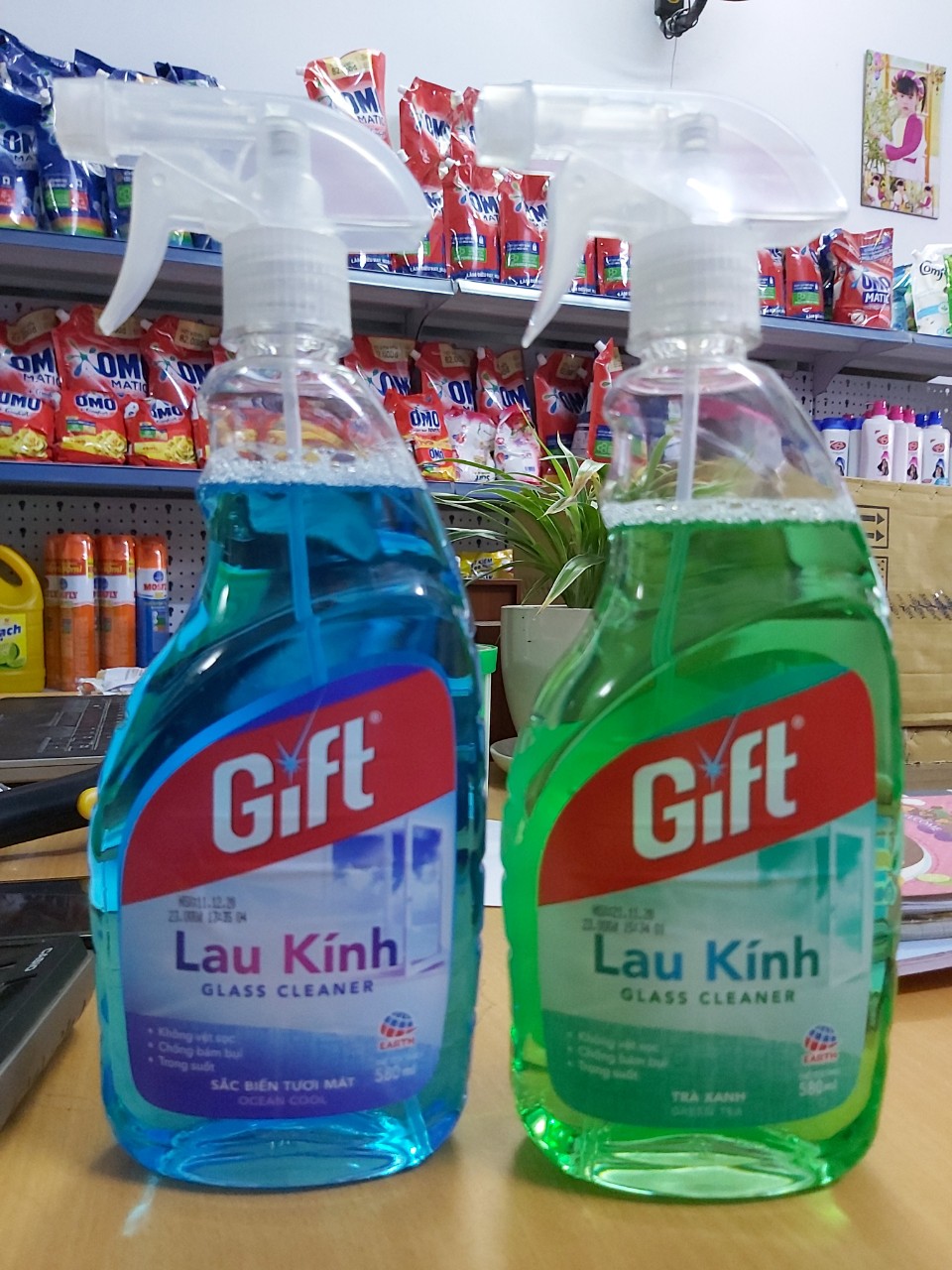 Nước lau kính Gift Trà xanh 580ML