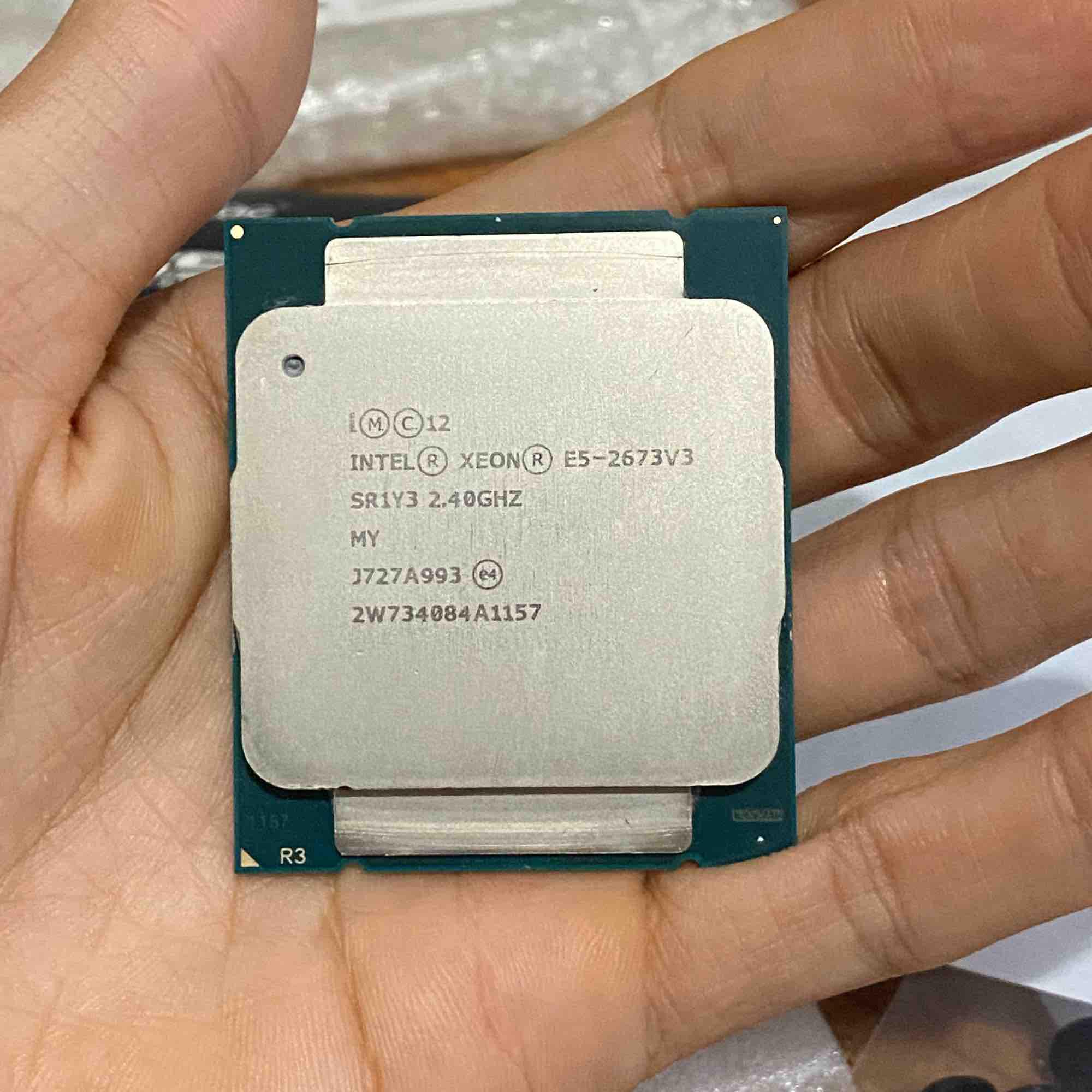 CPU Intel Xeon E5 2678V3 2.5GHz