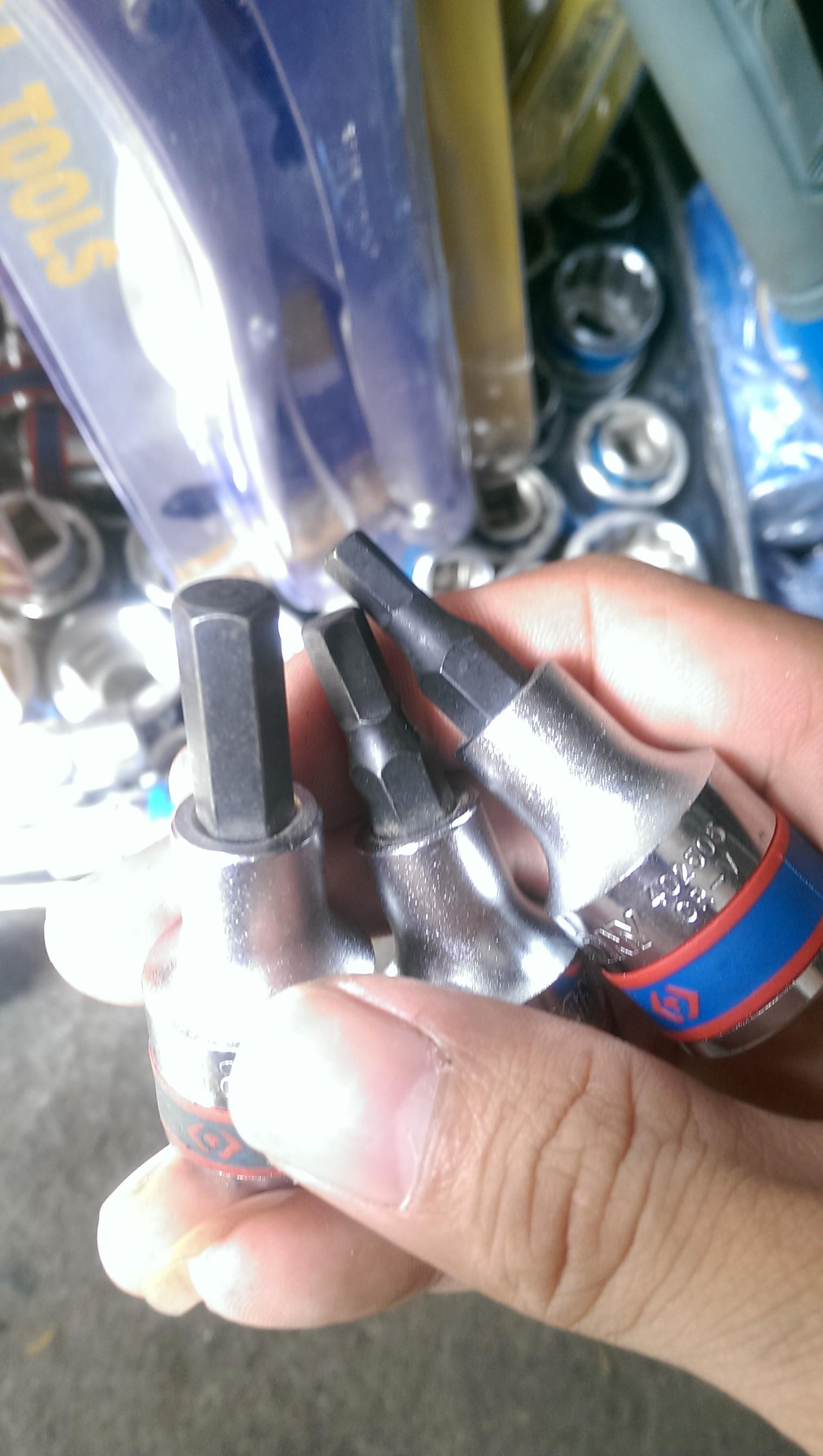 TUÝP LỤC GIÁC KINGTONY 402506