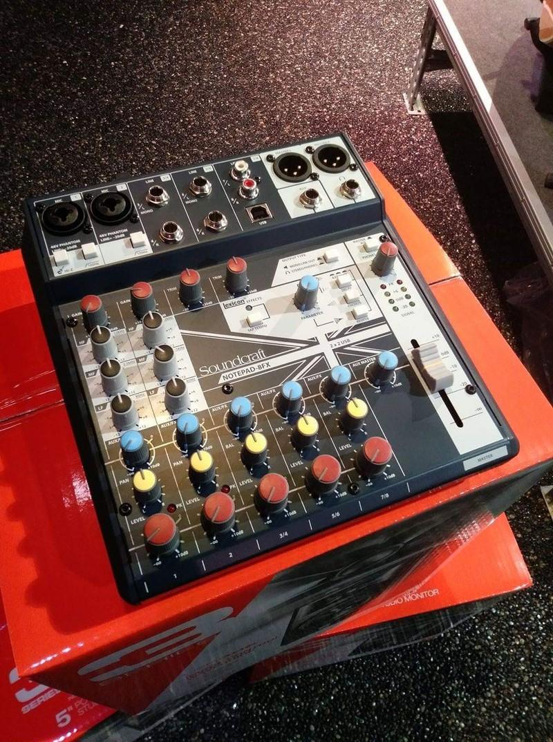 Mixer Soundcraft Notepad-8FX