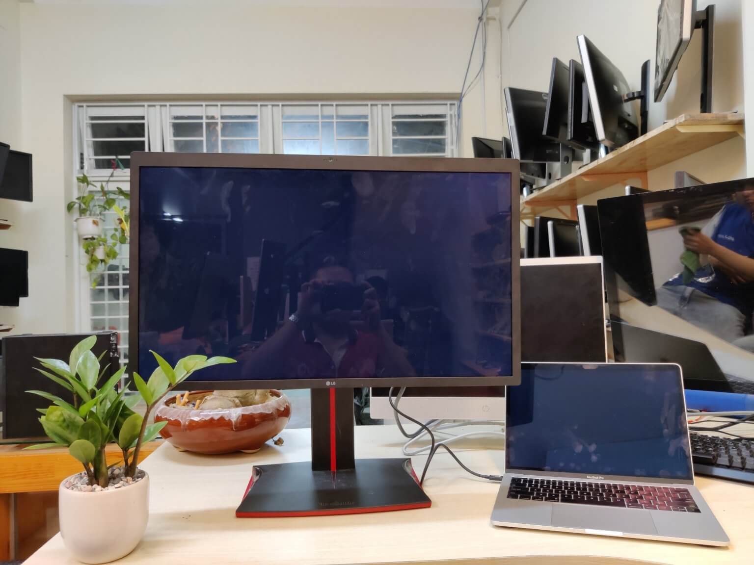 Màn hình LG 27MD5KA 27inch