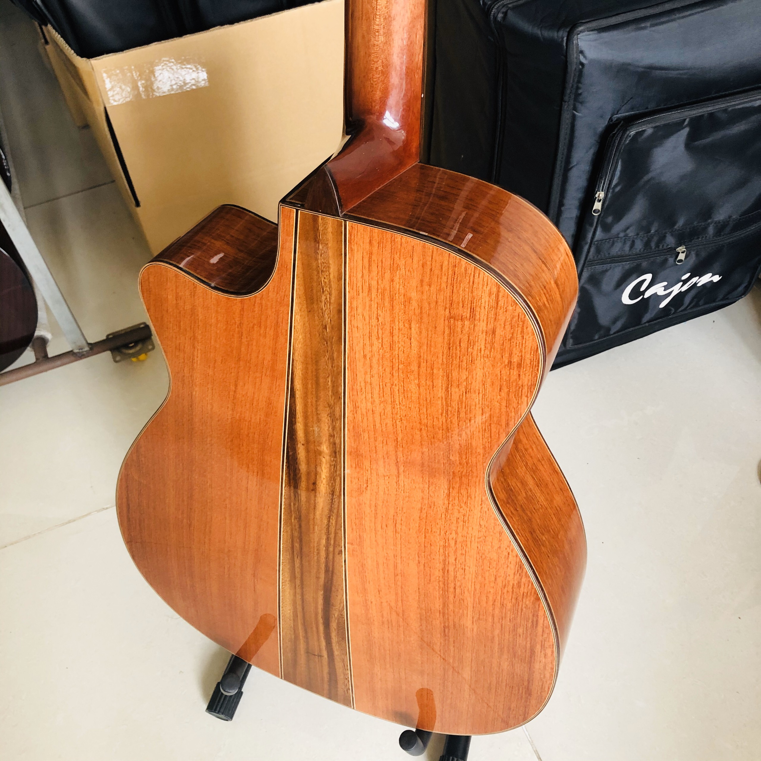 ĐÀN GUITAR ACOUSTIC DT350
