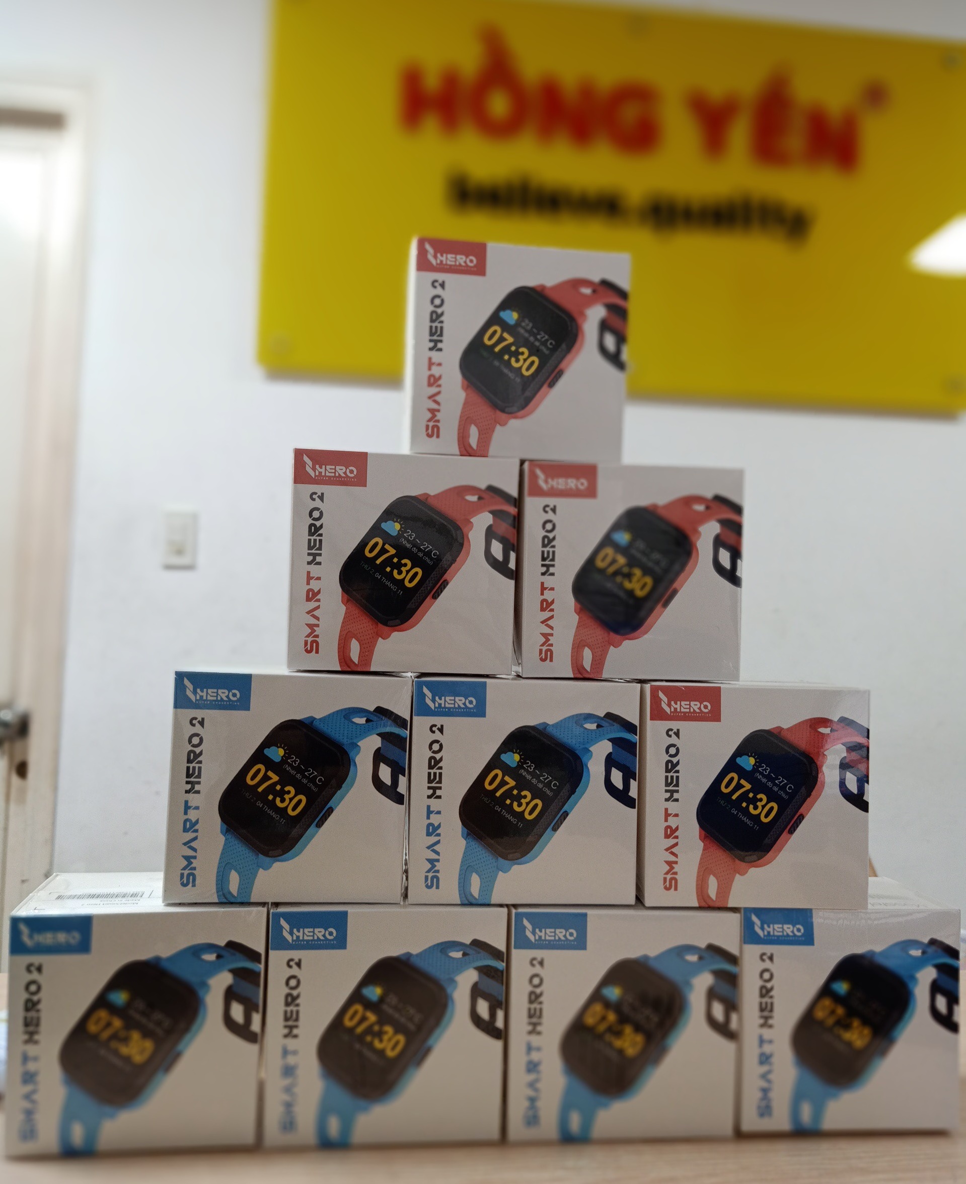 Đồng hồ định vị trẻ em Masstel Smart Hero 2