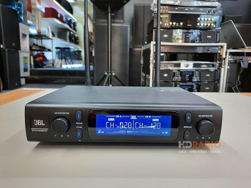 Micro Không Dây JBL VM300