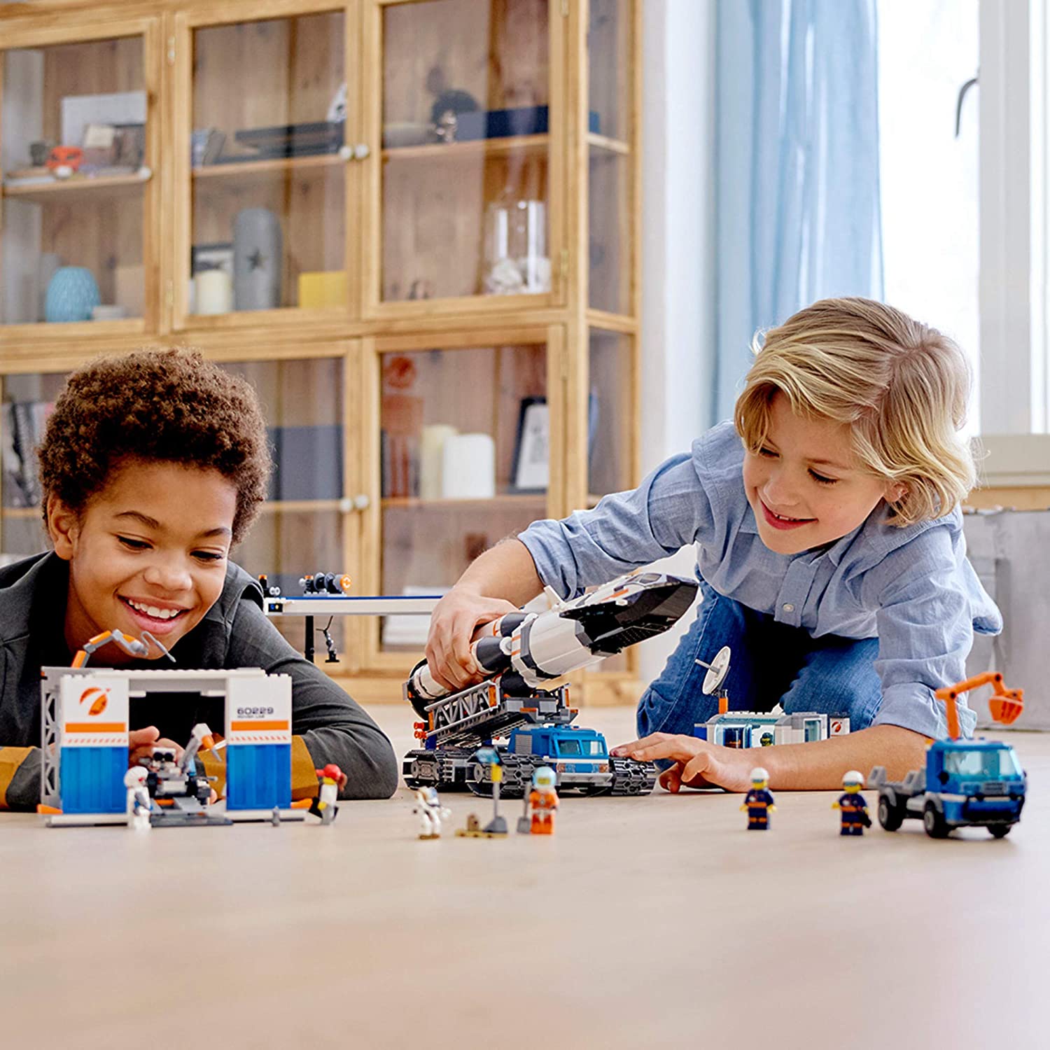 LEGO CITY 60229 Lắp Ráp Và Vận Chuyển Tên Lửa