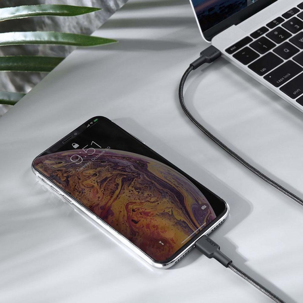 Cáp sạc Type-C sang Lightning Aukey CB-CL2