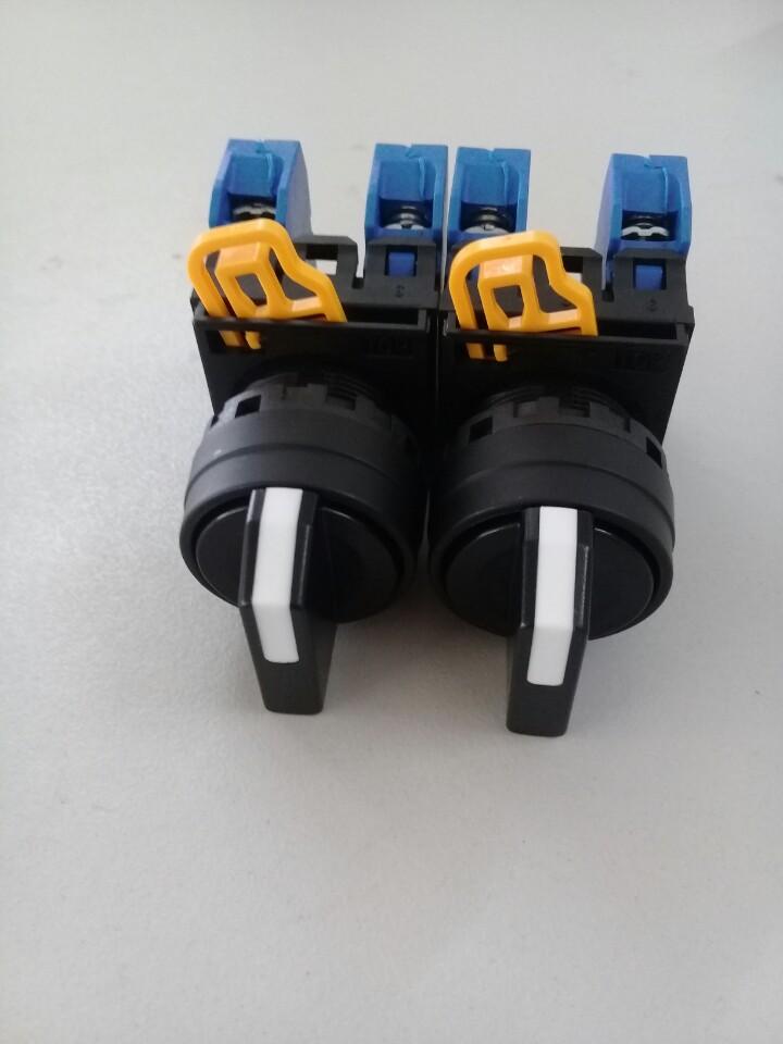 Công tắc xoay Idec YW1S-3E20