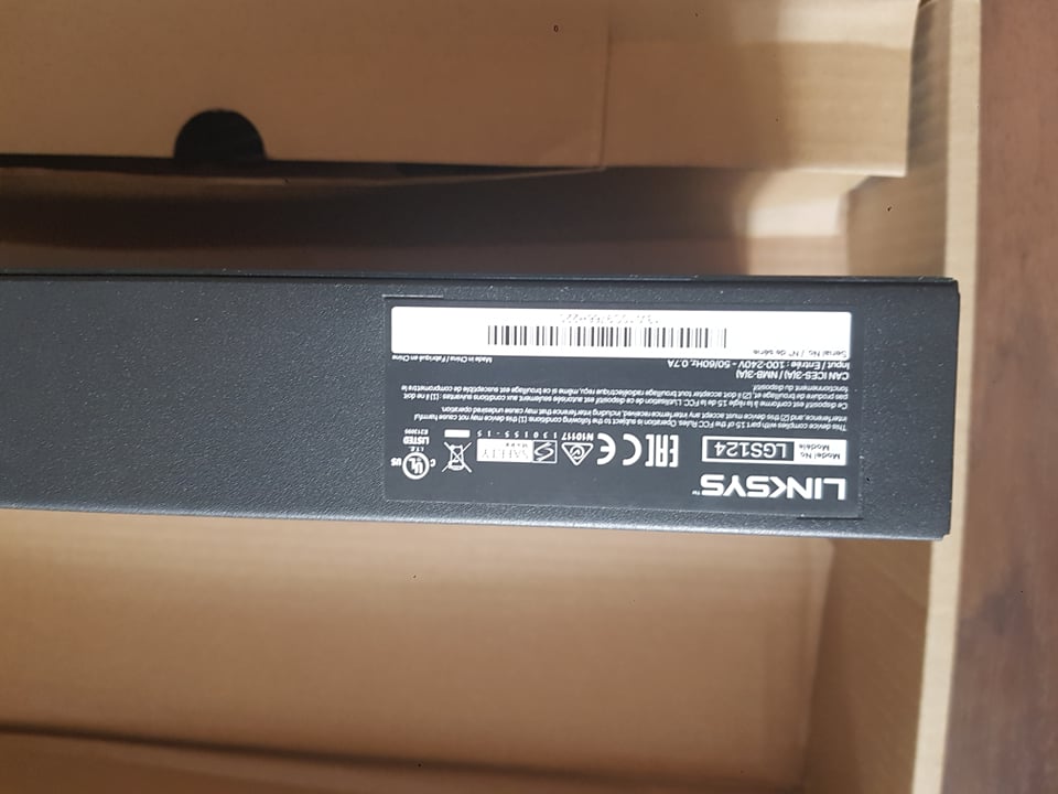 Switch Linksys LGS124P