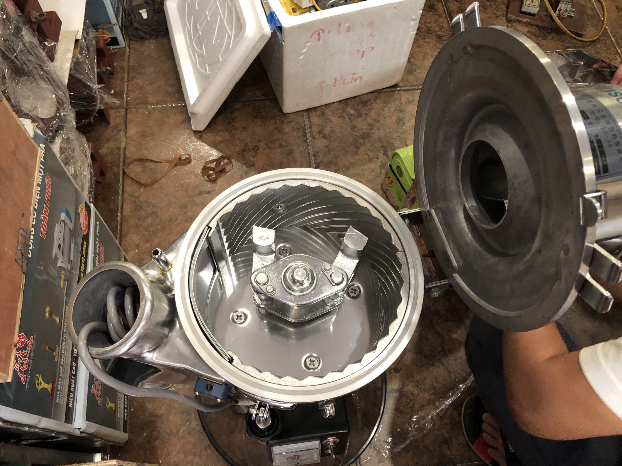 Máy nghiền dược liệu DF-35