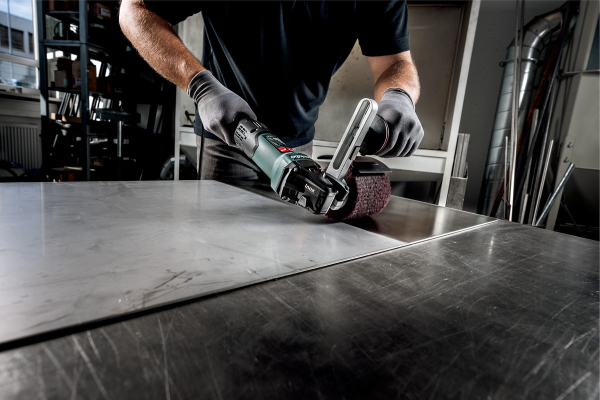MÁY ĐÁNH BÓNG METABO SE 17-200 RT