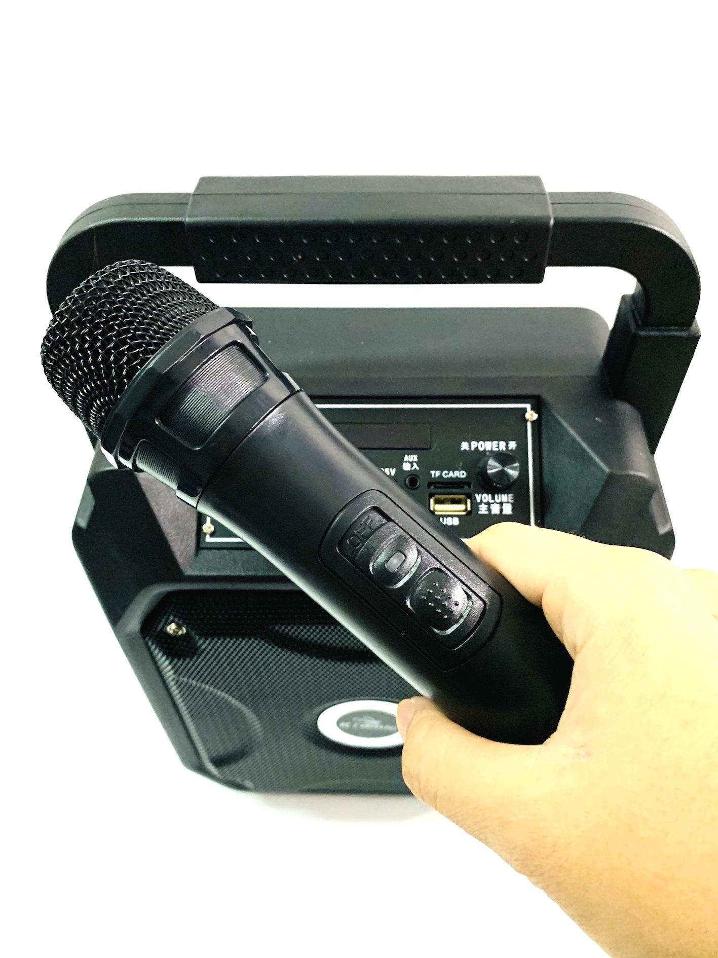 Loa bluetooth karaoke Kiomic K98/K68