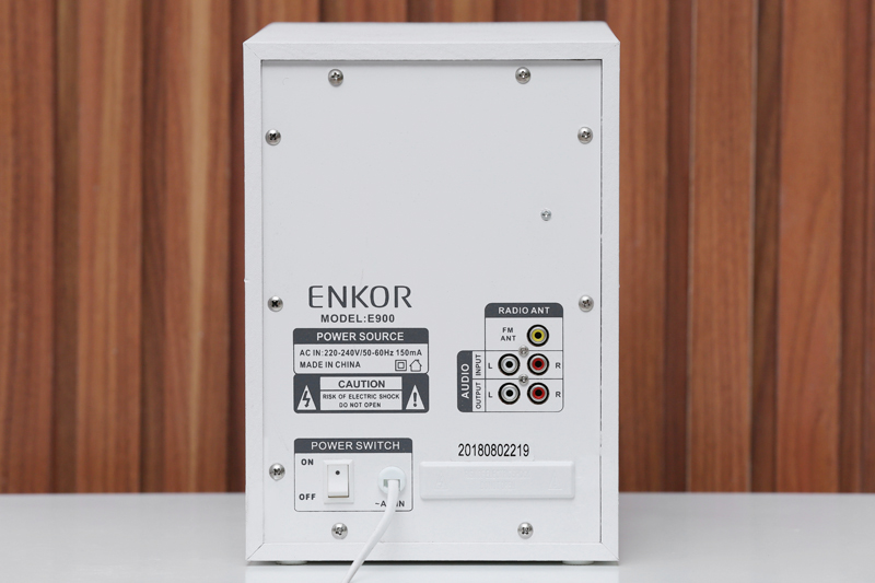 Loa vi tính Enkor E900
