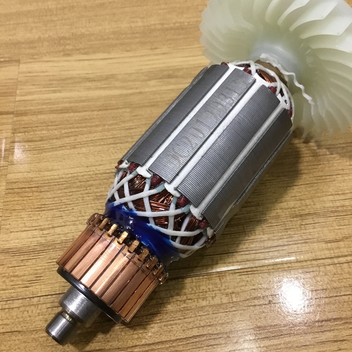 Bộ chổi than Makita CB-303A (B-80379)