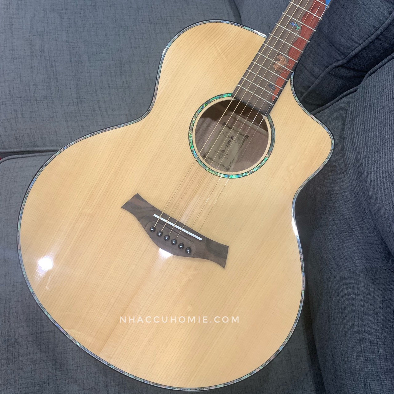 ĐÀN GUITAR ACOUSTIC TAKLA M580