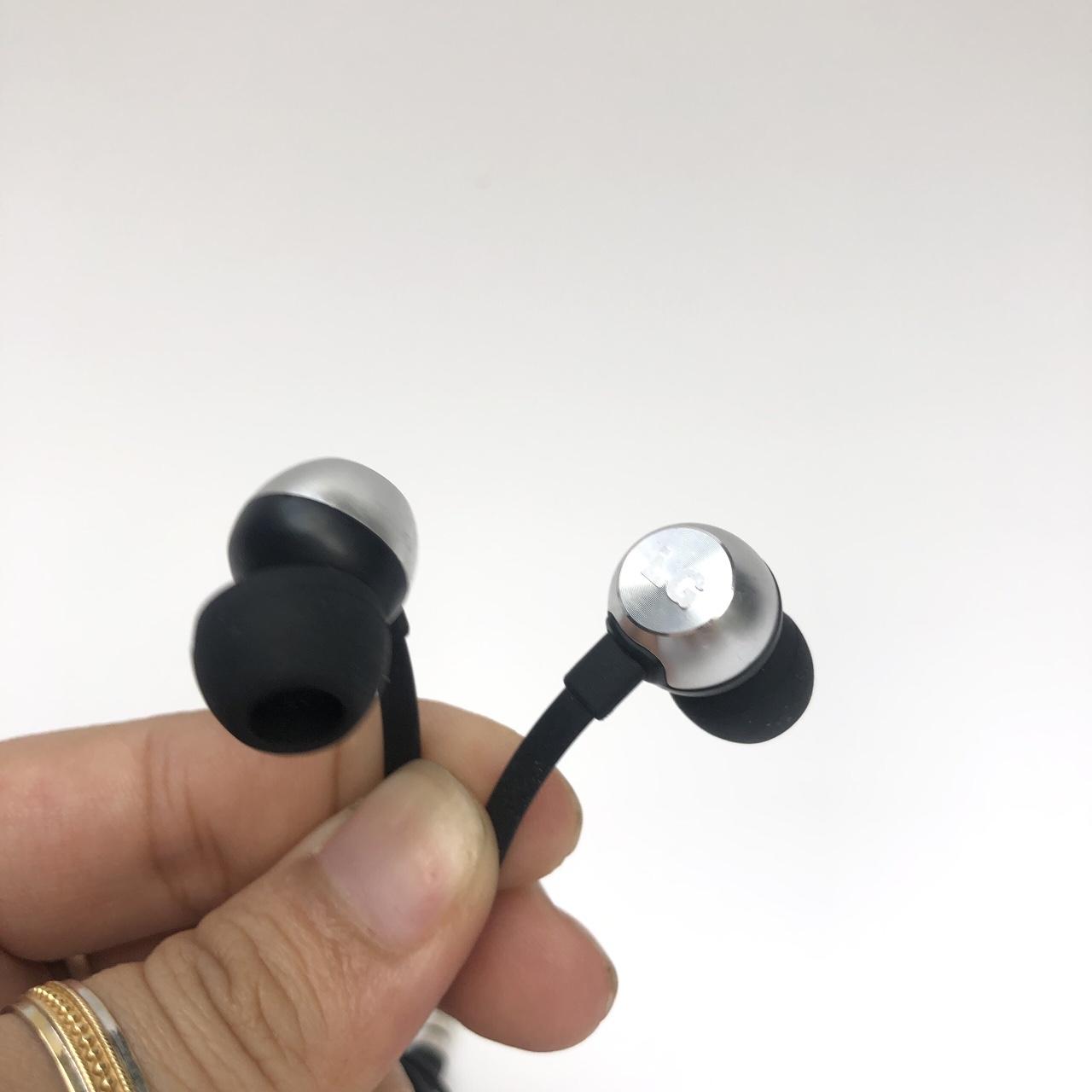 Tai nghe LG QuadBeat 2