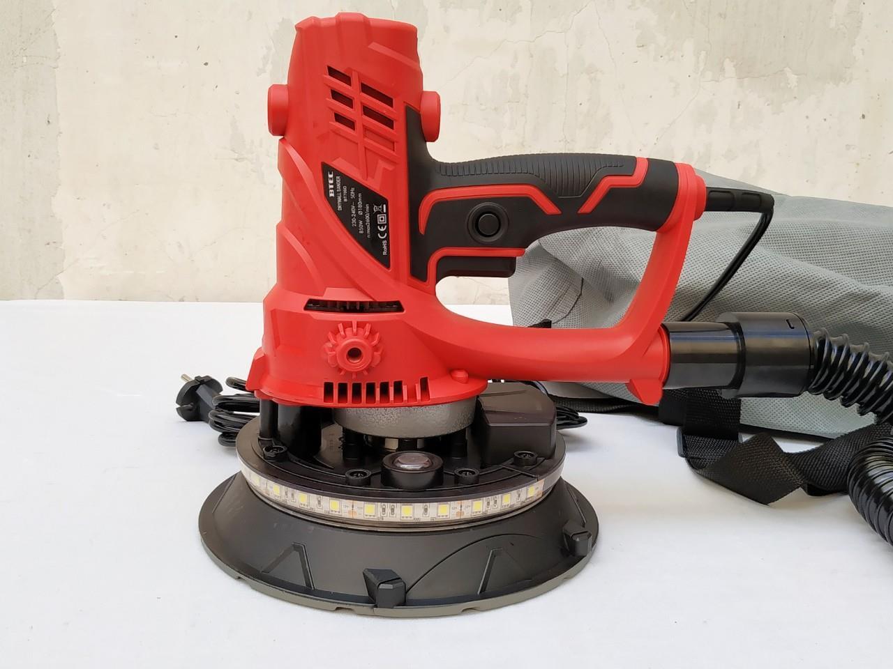 Máy chà nhám tường Btec BT700D