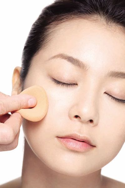 Phấn nền Naris Rejuarna Clear Sealing 8G