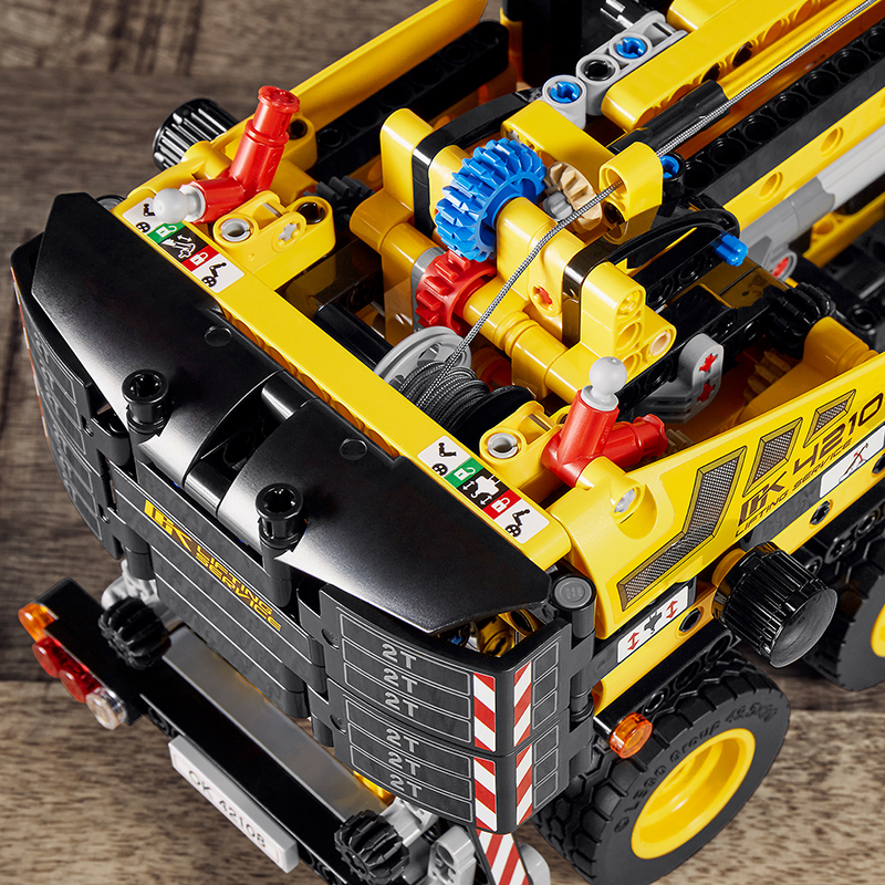 Đồ chơi lắp ráp Lego Technic 42108 Cần Cẩu Di Động