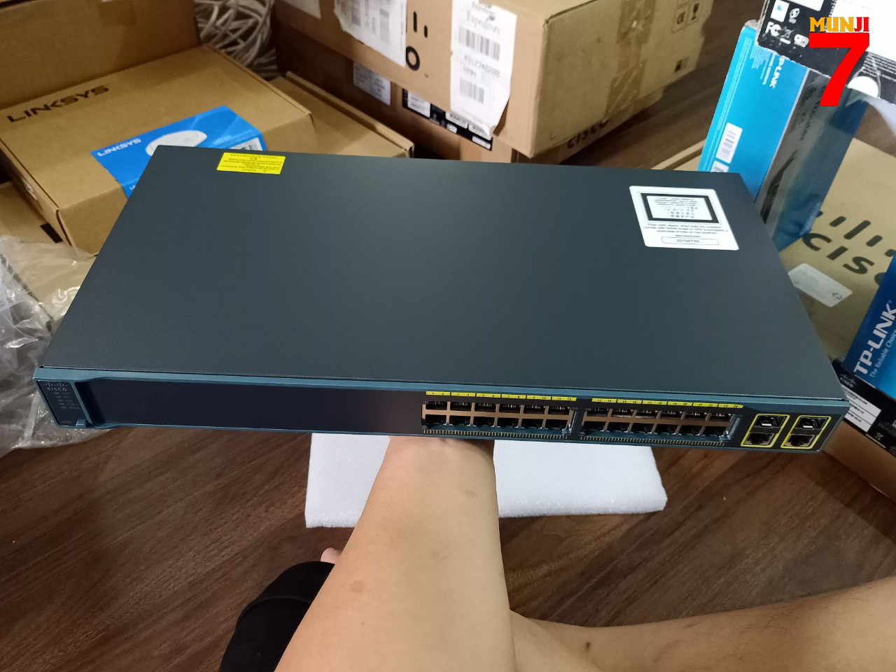 Switch CISCO WS-C2960-24TC-L