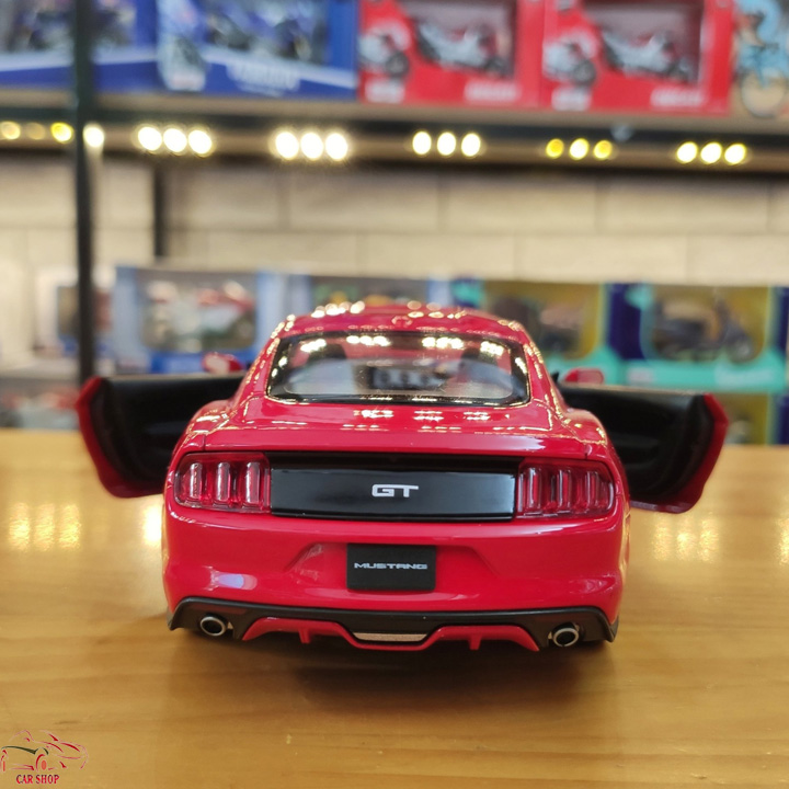 Xe Mô Hình Ford Mustang 2015 1:24 Welly