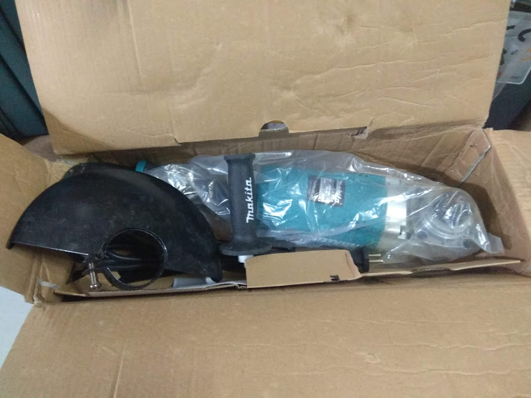 Máy mài góc Makita GA9020 230mm
