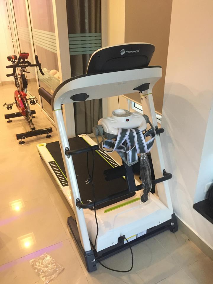 Máy chạy bộ Tech Fitness TF-22AS