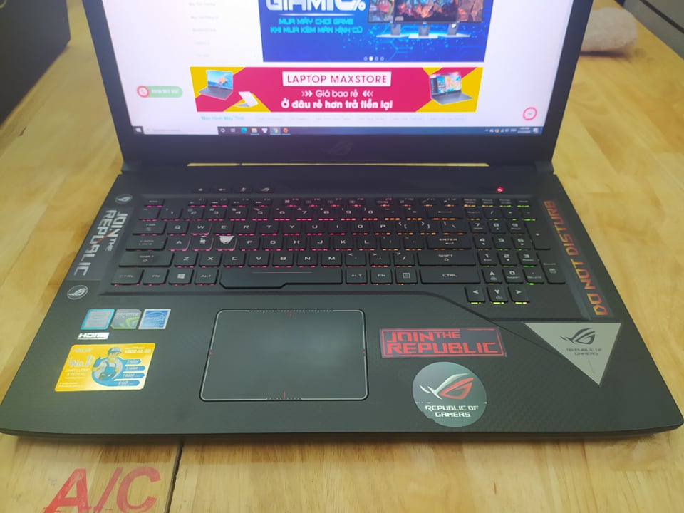 Laptop Asus ROG Strix Scar GL703GE-EE047T