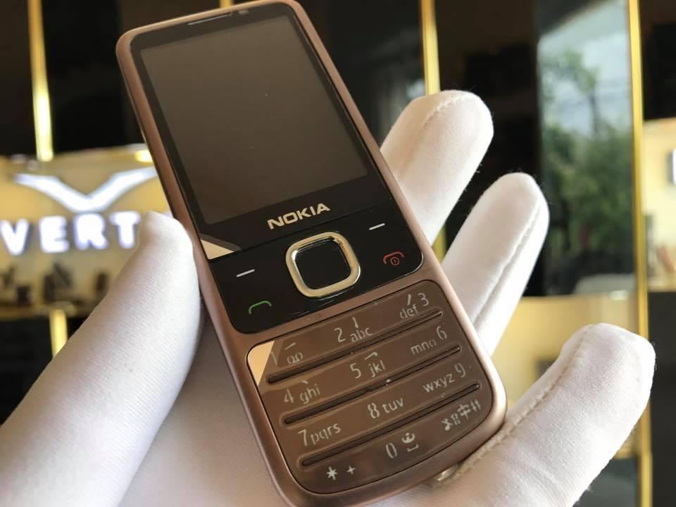 Điện thoại Nokia 6700 Classic