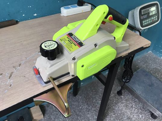 MÁY BÀO GỖ XCORT 1050W