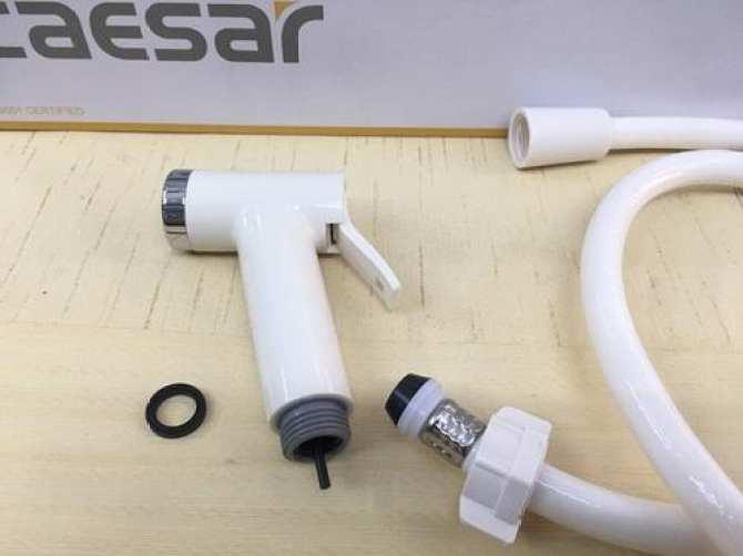 VÒI XỊT VỆ SINH CAESAR BS-306